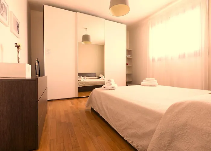 Bicocca Ultimo Piano Con Ampia Terrazza