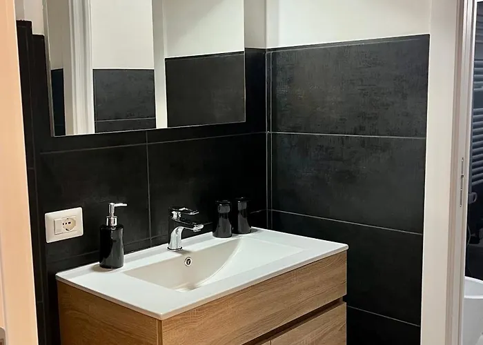 Dimora Chic - A 5 Fermate Dal Duomo *