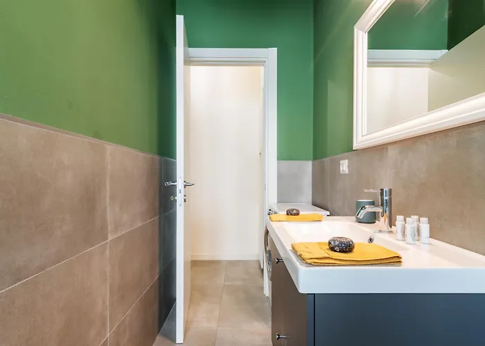 Flora Flexyrent Ac Apartment *