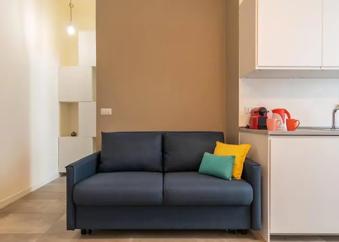 Flora Flexyrent Ac Apartment