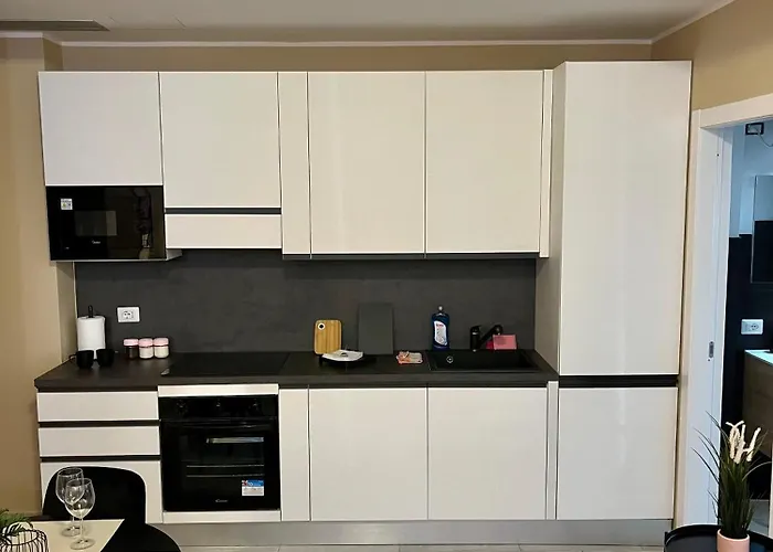 Dimora Chic - A 5 Fermate Dal Duomo Casa vacanze *