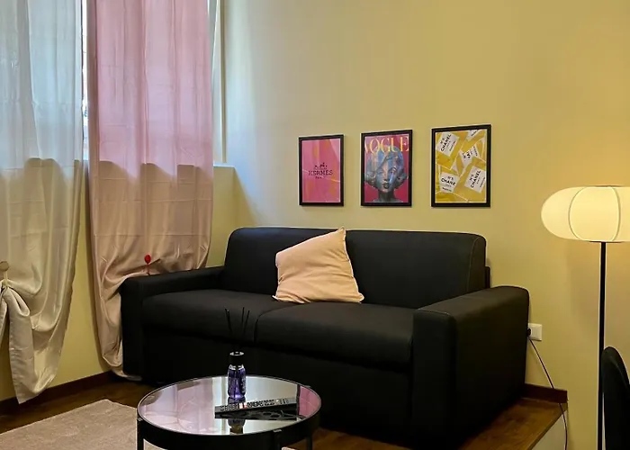 Dimora Chic - A 5 Fermate Dal Duomo Casa vacanze Milano