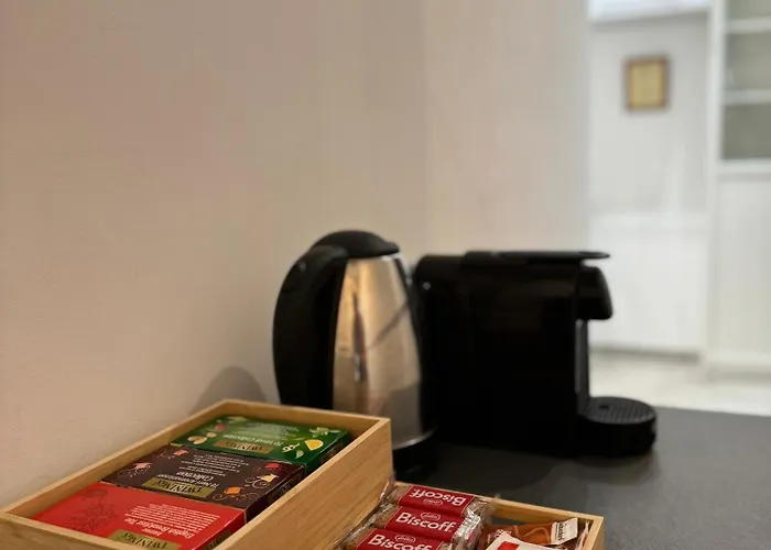 Four Bedroom In The Centre Of The *