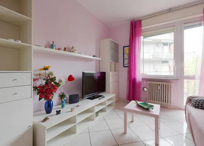 アパート Mac Mahon - Colorful With Balcony! ミラノ