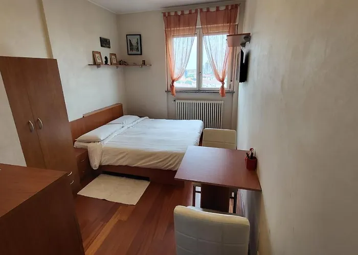 B&B - Doppia Con Bagno Privato In Stupendo Attico Con Vista Mozzafiato 밀라노