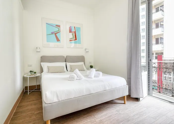 Fara 33 Cozy Flat In District アパート ミラノ