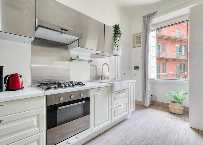 Fara 33 Cozy Flat In District ミラノ