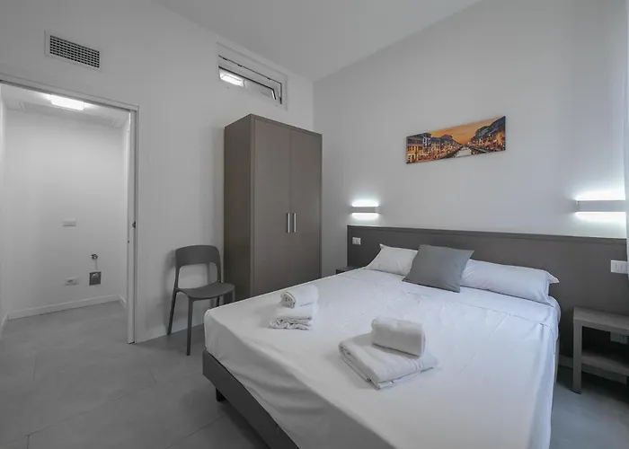 Eleven - Cozy * Milán