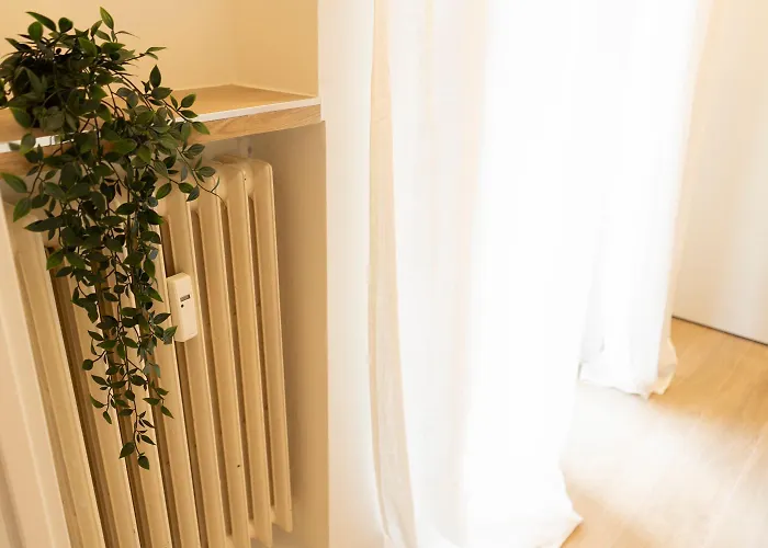 Bos1 - Station • New Chic • * Milán