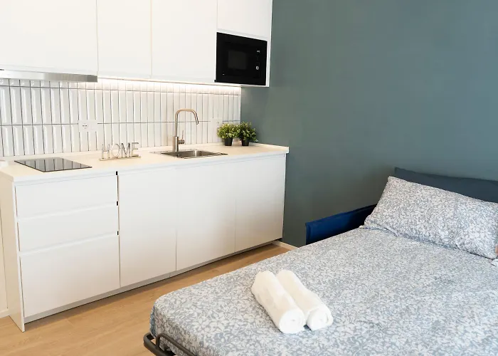 Bos1 - Station • New Chic • * Milán