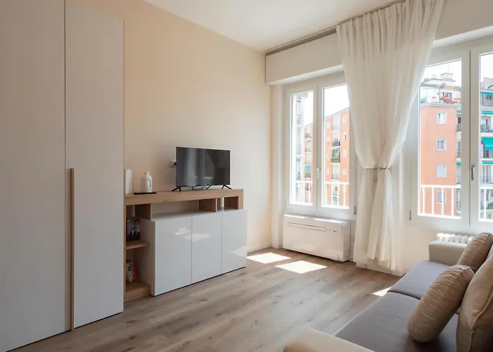 I Host - Campiglio 13 * Milano