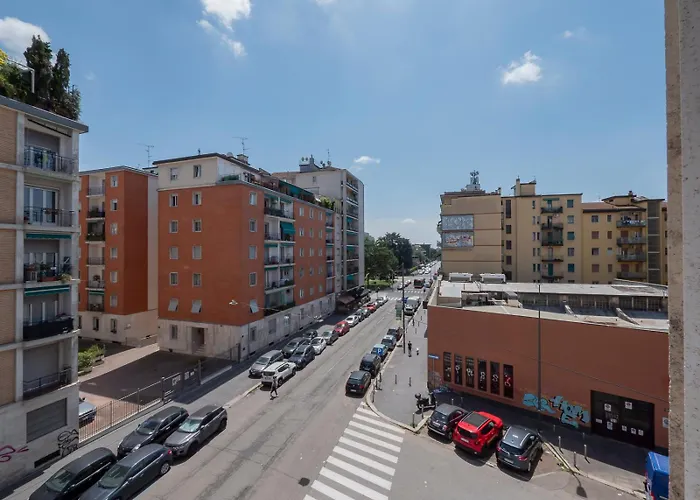 I Host - Campiglio 13 * Milano