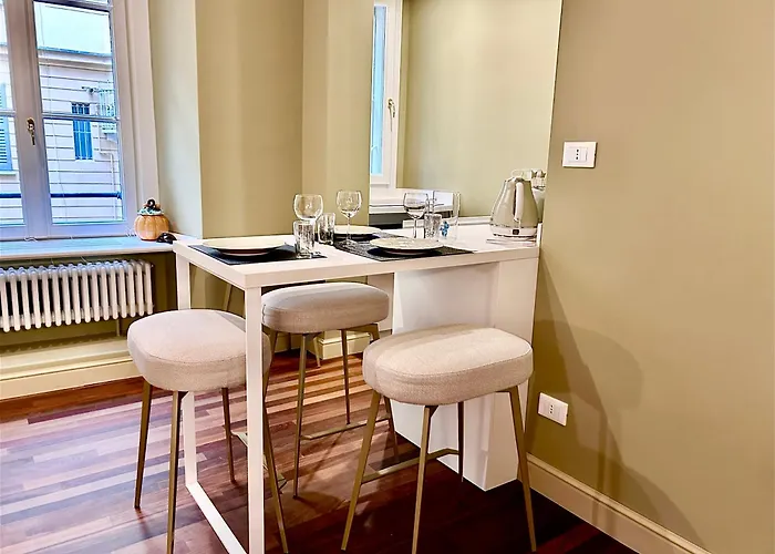 아파트 Elegant Historic On A Tree-lined Avenue Near Cadorna Station And Last Supper *