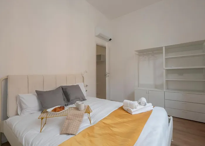 Apartman Xenia - Renovated Flat In Navigli Area Milánó