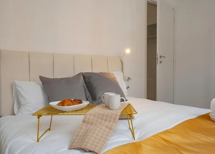 Xenia - Renovated Flat In Navigli Area Apartman Milánó