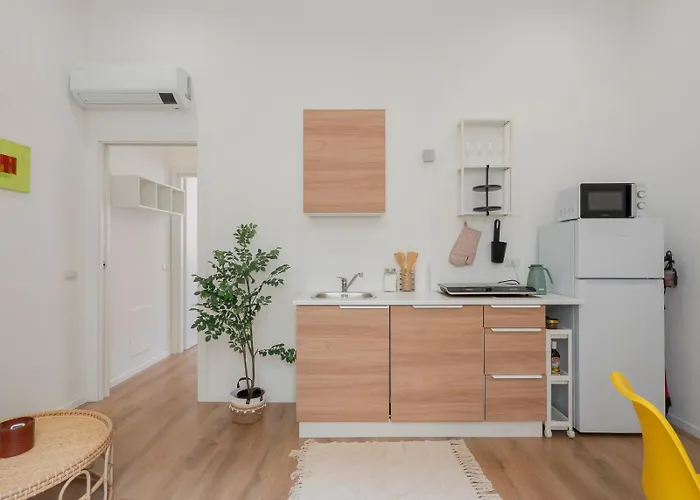 Xenia - Renovated Flat In Navigli Area *