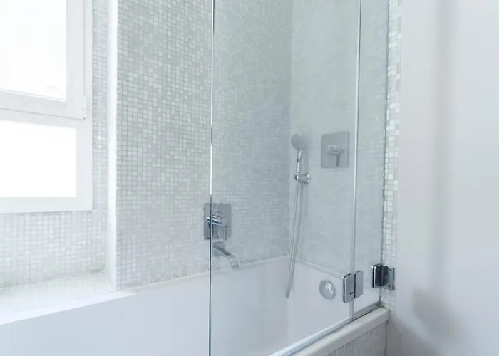 דירה Roomy Flat With Garage - Porta Romana