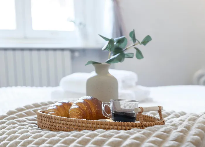 Apartamento Roomy Flat With Garage - Porta Romana *