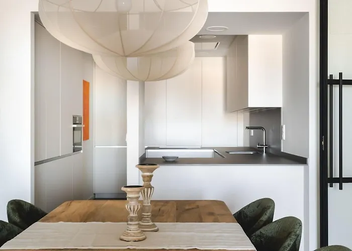 Repetti Design - 10 Min To Centre & Airport *