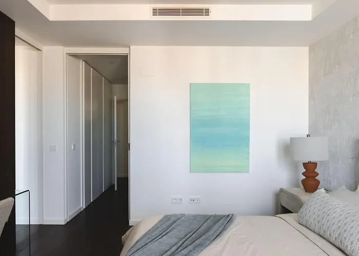 Repetti Design - 10 Min To Centre & Airport *