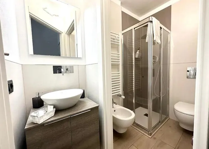 Small House Near The Station Apartment Milan