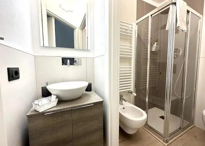 Small House Near The Station Apartment