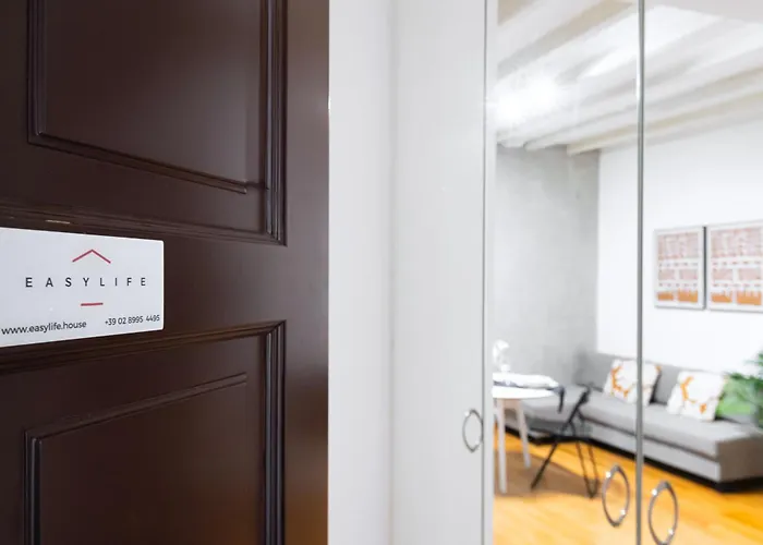 Easylife - - Monti 32 - Castello Sforzesco *