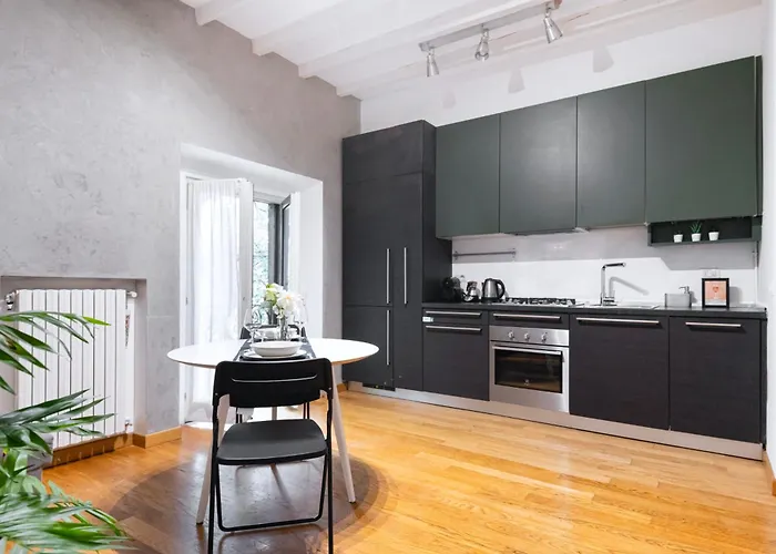 Easylife - - Monti 32 - Castello Sforzesco