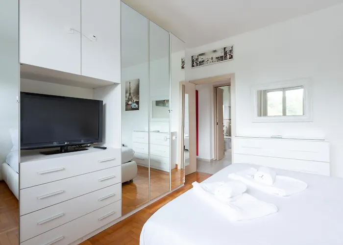 아파트 Easytopstay - San Siro Large Flat 밀라노