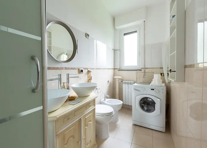 아파트 Easytopstay - San Siro Large Flat *