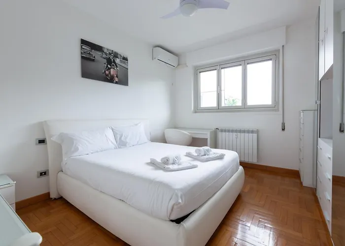 아파트 Easytopstay - San Siro Large Flat *