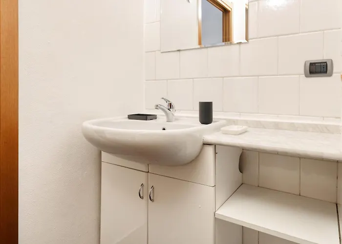 Ideal Rent - Viale Corsica 41 Appartement *