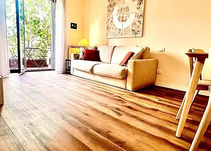 Navigli Bocconi Naba-iulm-self-60 Mq * מילאנו