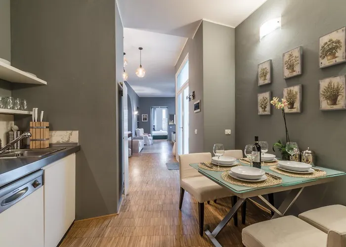 Porta Venezia Open Space - Due Passi Dal Duomo - 2 Bagni *