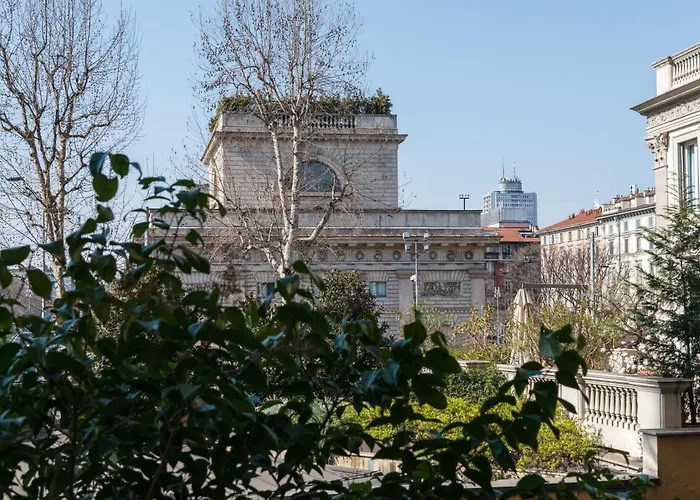 Porta Venezia Open Space - Due Passi Dal Duomo - 2 Bagni *