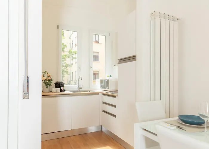Exclusive Apartment - Next To The Metro Apartmán