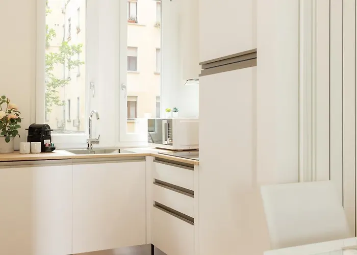 Exclusive Apartment - Next To The Metro Apartmán