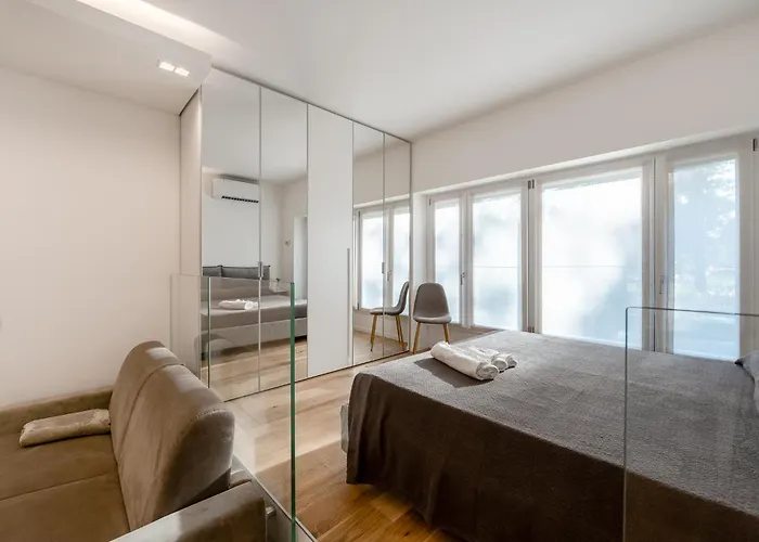 Duomo And Navigli - Cozy And Quiet With Park View Apartment Milan