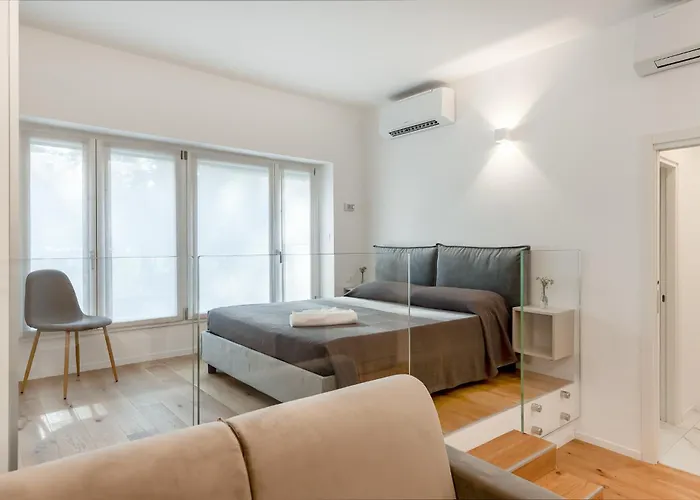 Duomo And Navigli - Cozy And Quiet With Park View Apartment Milan