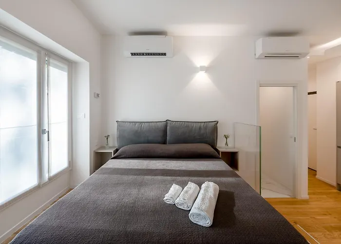 Duomo And Navigli - Cozy And Quiet With Park View Apartment