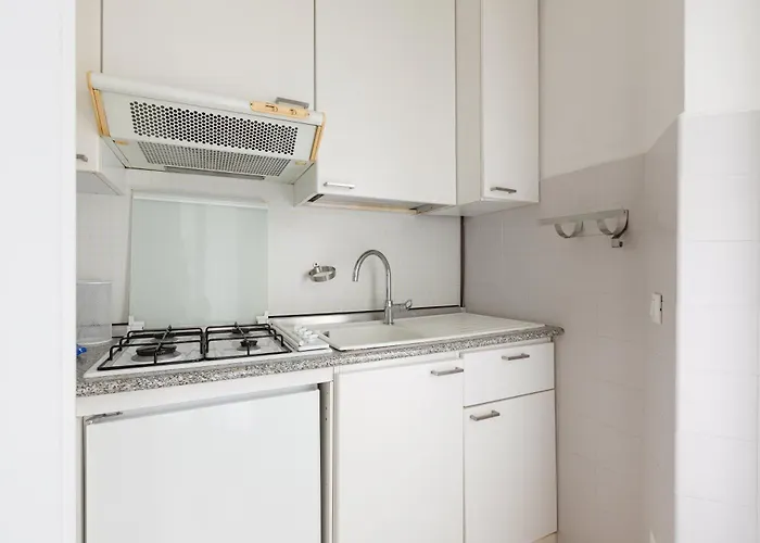 Apartment Lorenteggio-piazza Frattini Balcony