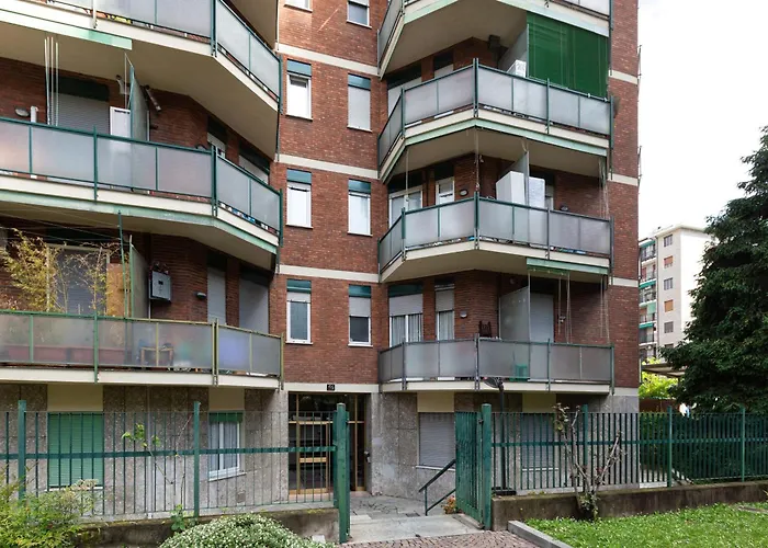 Apartment Lorenteggio-piazza Frattini Balcony *