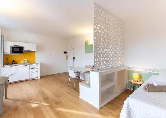 Alessia's Flat- Sarpi 5 *