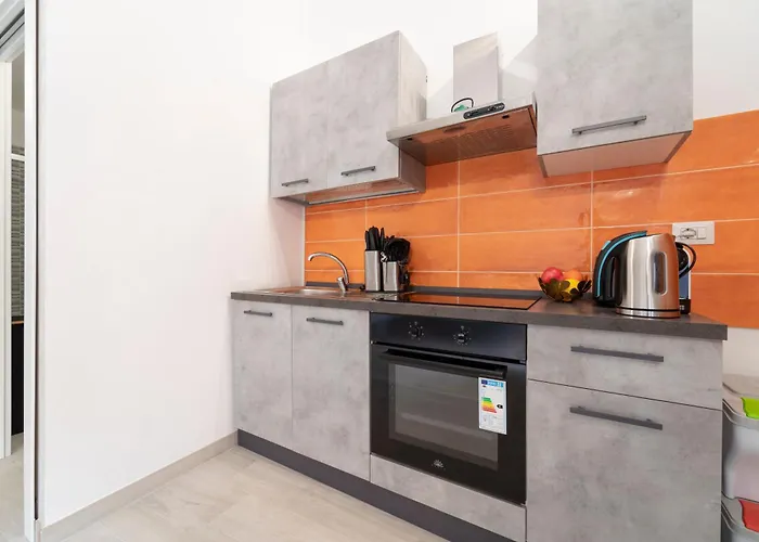 Ihost - Cislaghi 4 * Milano