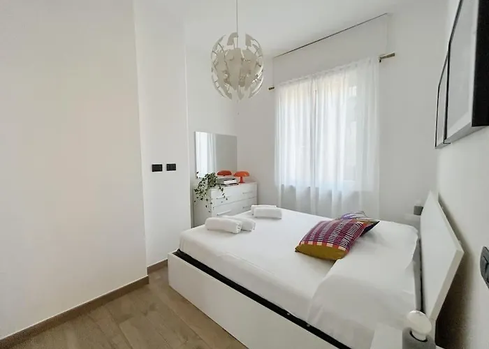 Sunnyflat Near Navigli E Bocconi Milan