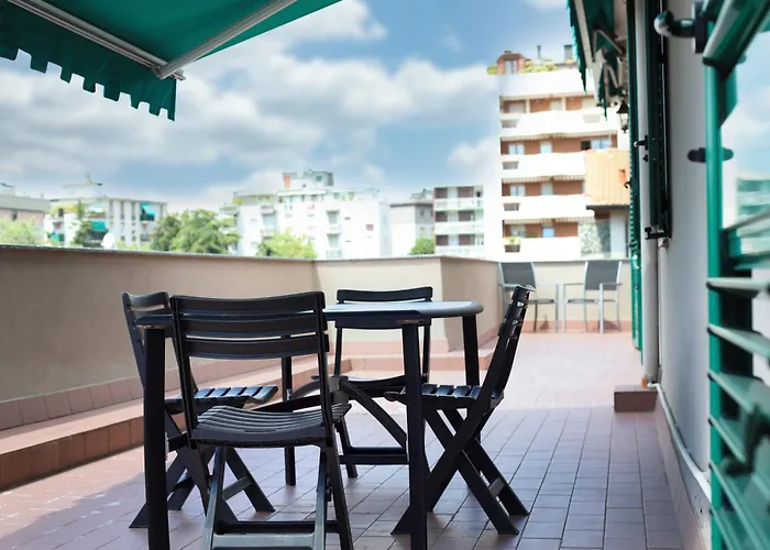 Rainbow House Via Dei Carafa Apartman Milánó