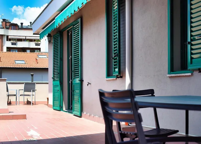 Rainbow House Via Dei Carafa Apartman Milánó