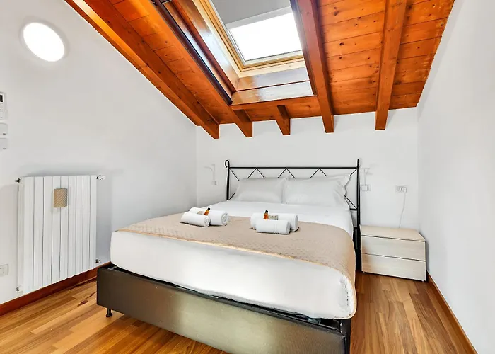 La Mansarda Di Cloe - Affitti Brevi Italia