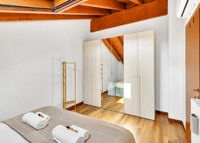 La Mansarda Di Cloe - Affitti Brevi Italia Apartmán