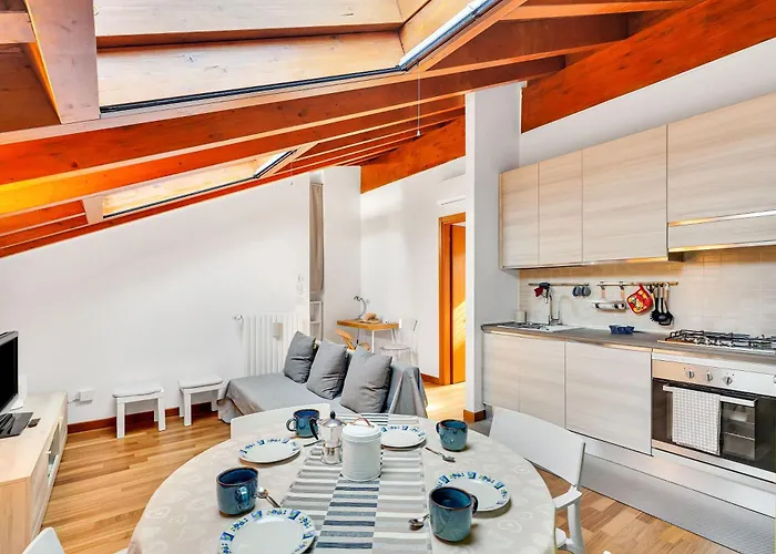 La Mansarda Di Cloe - Affitti Brevi Italia * Milán